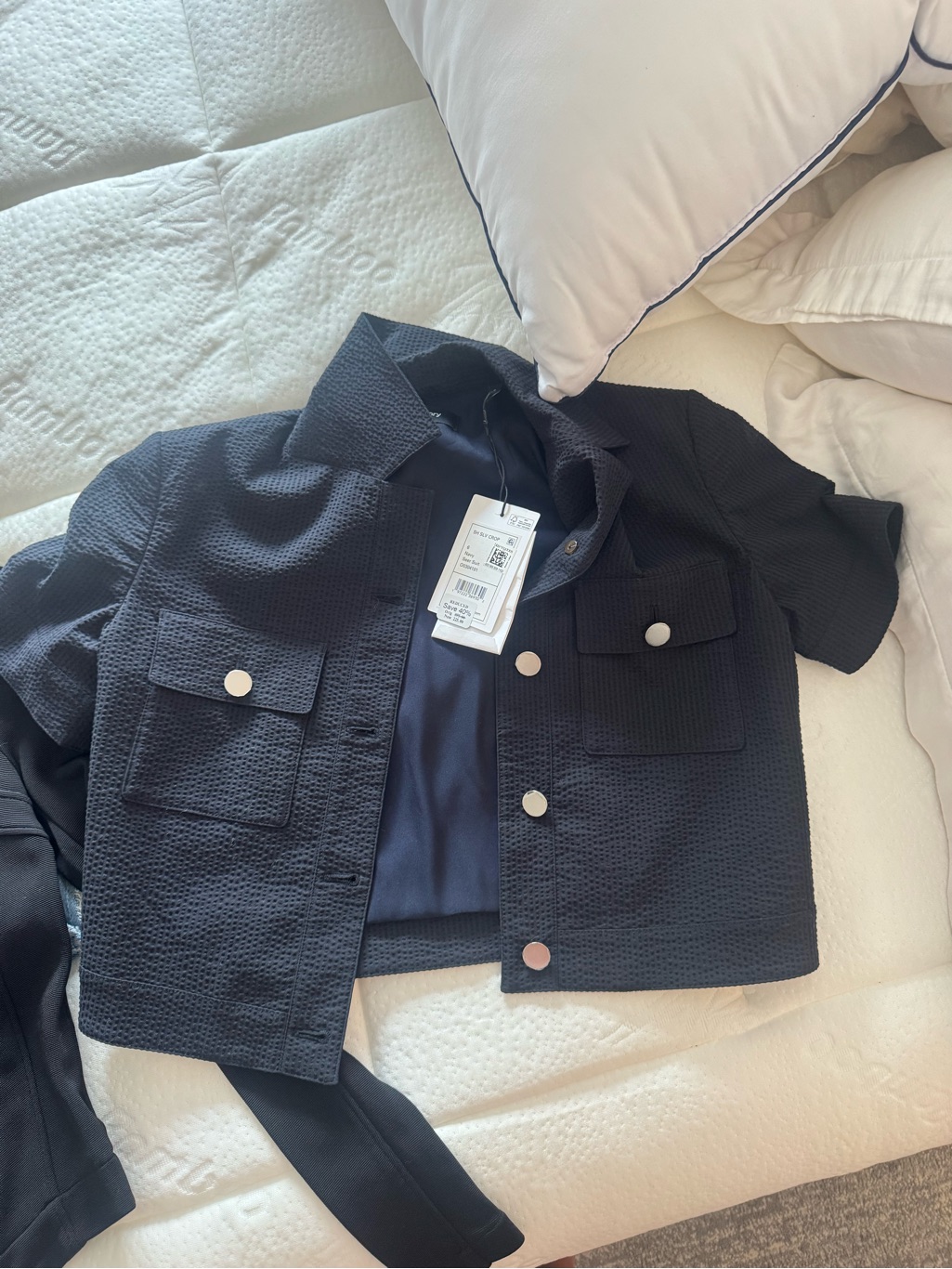 Black Textured Short-Sleeve Jacket